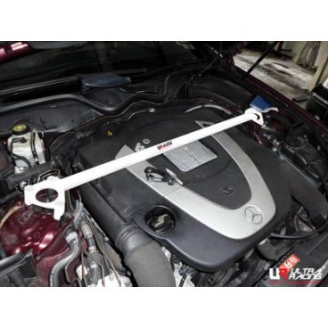 Rozpórka przednia (Front Upper Strut Bar)Ultra Racing Mercedes CLS 350 W219 04-10