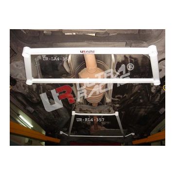 Rozpórka przednia dolna (Front Lower Brace) Ultra Racing Volvo 850 Turbo 4D/Wagon