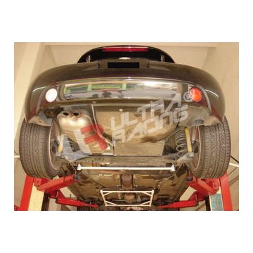 Rozpórka tylna dolna (Rear Lower Tiebar) 325 Ultra Racing VW New Beetle