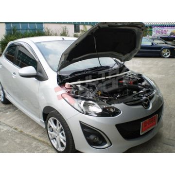 Rozpórka przednia (Front Upper Strut Bar)(RHD) Ultra Racing Mazda 2 07+