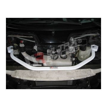 Rozpórka przednia (Front Upper Strut Bar)Ultra Racing Smart Fortwo 450 98-07