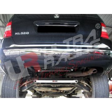 Rozpórka tylna dolna (Rear Lower Tiebar) Ultra Racing Mercedes ML 320 97-05