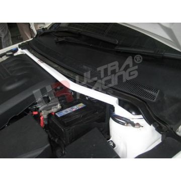 Rozpórka przednia (Front Upper Strut Bar)Ultra Racing Ford Focus MK2 2.0 TDCI