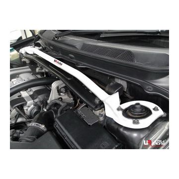 Rozpórka przednia (Front Upper Strut Bar)Ultra Racing Volvo XC90 02+ 2.5