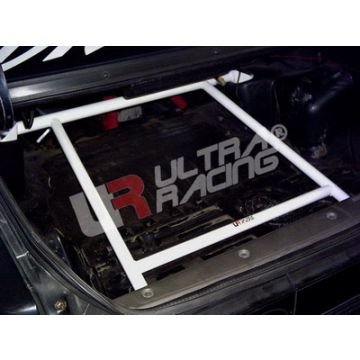 Rozpórka bagażnika (Rear Trunk Brace) Ultra Racing Nissan Cefiro 88-94 A31
