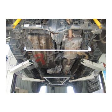 Rozpórka tylna dolna (Rear Lower Tiebar) Ultra Racing SsangYong Rexton 06-10
