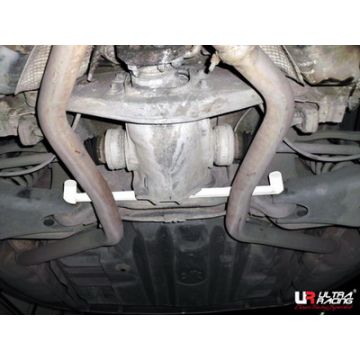 Rozpórka tylna dolna (Rear Lower Tiebar) Ultra Racing Mercedes E-Class 03-06 W211