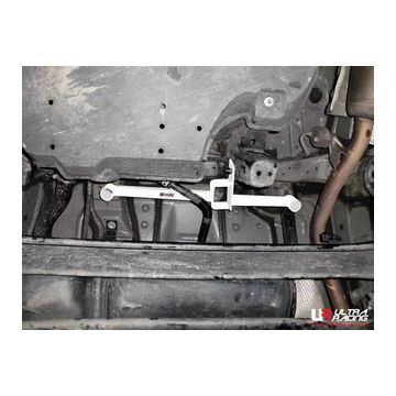 Rozpórka tylna dolna (Rear Lower Bar) 1637 Ultra Racing for Toyota Prius XW30 10+