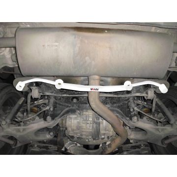 Rozpórka tylna dolna (Rear Lower Brace) Ultra Racing BMW X6 E71 08+