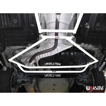 Rozpórka tylna dolna (Rear Lower Brace) Ultra Racing Nissan Almera 1.5 11+