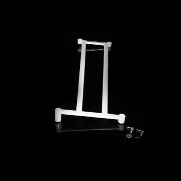 Rozpórka przednia dolna (Front Lower Brace) Ultra Racing Mercedes CLK 3.2 96-03 W208