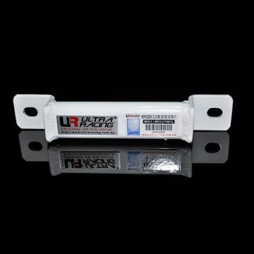 Rozpórka środkowa (Mid Lower Brace) 2612 Ultra Racing Mercedes CLS 350 W219 04-10