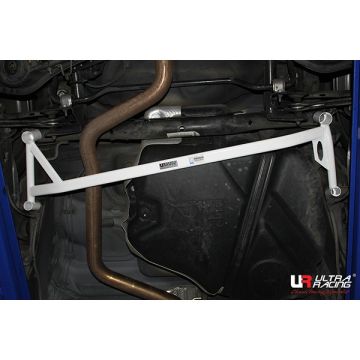 Rozpórka tylna dolna (Rear Lower Brace) 2688 Ultra Racing VW Golf 7 2.0TDI