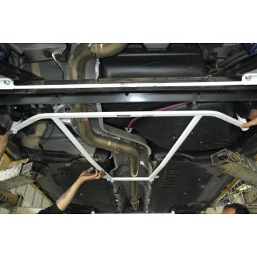 Rozpórka tylna dolna (Rear Lower Brace) 3215 Ultra Racing Renault Clio RS Mk4 13+