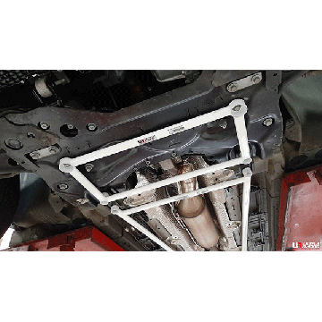 Rozpórka przednia dolna (Front Lower Brace) (4018) Ultra Racing Peugeot 3008 (P84)1.6 16+/5008 2.0D 17+ 2WD