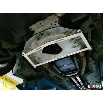 Rozpórka przednia dolna (Front Lower Brace) Ultra Racing BMW 6-Series E63 03-10