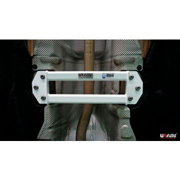 Rozpórka środkowa (Mid Lower Brace) (3858) Ultra Racing BMW 2 F45 216i /F46 220i /X1 F48 2.0T /Mini F54 Clubman 2.0D 15+ 2WD