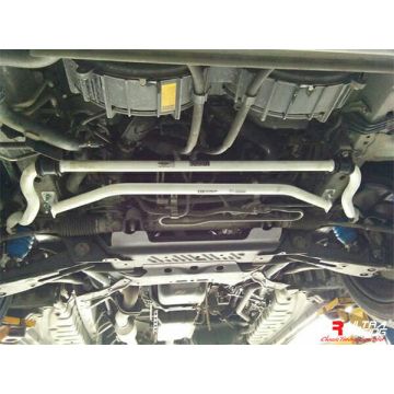 Rozpórka przednia dolna (Front Lower Tiebar) (2824) Ultra Racing Toyota Commuter (H200) 2.5D 2WD 09-14