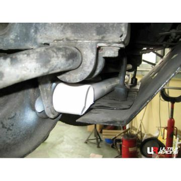 Rozpórka przednia dolna (Front Lower Tiebar) (904) Ultra Racing Tata Telcoline (X2) 2.0 MT 88-07