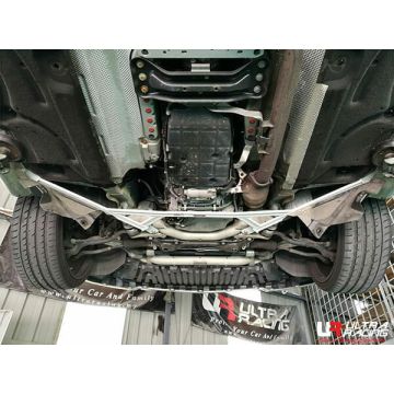 Rozpórka przednia dolna (Front Lower Brace) Ultra Racing Mercedes E350 W212 13-16