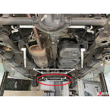 Rozpórka przednia dolna (Front Lower Brace) (4169) Ultra Racing Maxus G10 2.0T 2WD 04-08