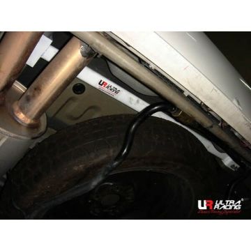 Rozpórka tylna (Rear Torsion Bar) (501) Ultra Racing Nissan Elgrand (E51) 3.5 V6 4WD 02-10