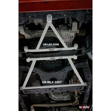 Rozpórka przednia dolna (Front Lower Brace) (3506) Ultra Racing Nissan Navara (D23) 2.5D 14+/Terra 2.3D 18+ 4WD