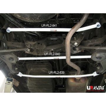 Rozpórka tylna dolna (Rear Lower Bar) (841) Ultra Racing Nissan Serena (C24) 2.0 2WD 99-12