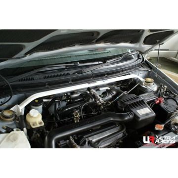 Rozpórka przednia (Front Upper Strut Bar)(060) Ultra Racing Perodua Kelisa (L700) 1.0/850 2WD 01-07