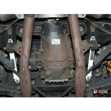 Rozpórka tylna dolna (Rear Lower Bar) (3294P) Ultra Racing Lexus SC 430 (Z40) 4.3 2WD Cabriolet/Convertible 01-05