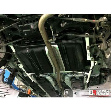 Rozpórka tylna dolna (Rear Lower Bar) (3467P) Ultra Racing Lexus ES 250 (XV60) 2.5 V6 12-18/300H (XV60) 2.5 15-18 2WD