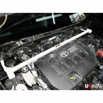 Rozpórka przednia (Front Upper Strut Bar)(1675) Ultra Racing Toyota Wish (AE20) 1.8/2.0 2WD 09-17