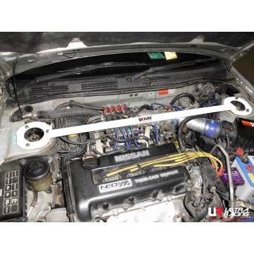 Rozpórka przednia (Front Upper Strut Bar)Ultra Racing Nissan Primera 95-02 P11