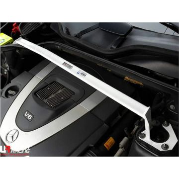 Rozpórka przednia (Front Upper Strut Bar)Ultra Racing Mercedes ML 3.5 W164 LHD 05-11