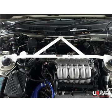 Rozpórka przednia (Front Upper Strut Bar)(10) Ultra Racing Proton Perdana 2.0 95-98/Perdana 2.0 FL 98-10 2WD