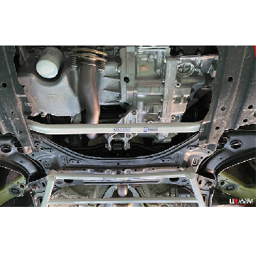 Rozpórka przednia dolna (Front Lower Tiebar) (4009) Ultra Racing Suzuki Swift Sport (A2L414) 1.4 2WD 17+