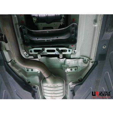 Rozpórka środkowa (Mid Lower Brace) (3419) Ultra Racing Mercedes C205 C250/300 (Coupe) 2.0T 15-21/E300 3.0T 16+/C200 2.0 14-21 2WD