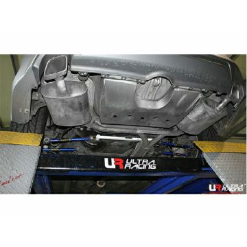 Rozpórka tylna dolna (Rear Lower Bar) (2390) Ultra Racing for ACURA TL (UA-6) 3.2 V6 04-08 2WD (INCL TYPE-S)