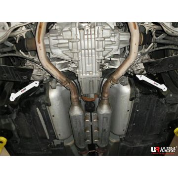 Rozpórka tylna dolna (Rear Lower Bar) (2417P) Ultra Racing Acura RL (KB-1) / Honda Legend 3.5 05-12 4WD