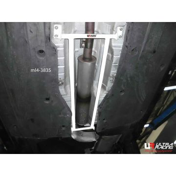 Rozpórka środkowa (Mid Lower Brace) (3835) Ultra Racing Volkswagen Passat B8 (TYP 3G) 1.8 TSI/2.0 TSI 2WD 15-22